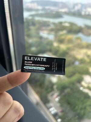 Étiquettes de flacons de 2 ml avec logo KLOW mix Gold sur fond noir, autocollantes